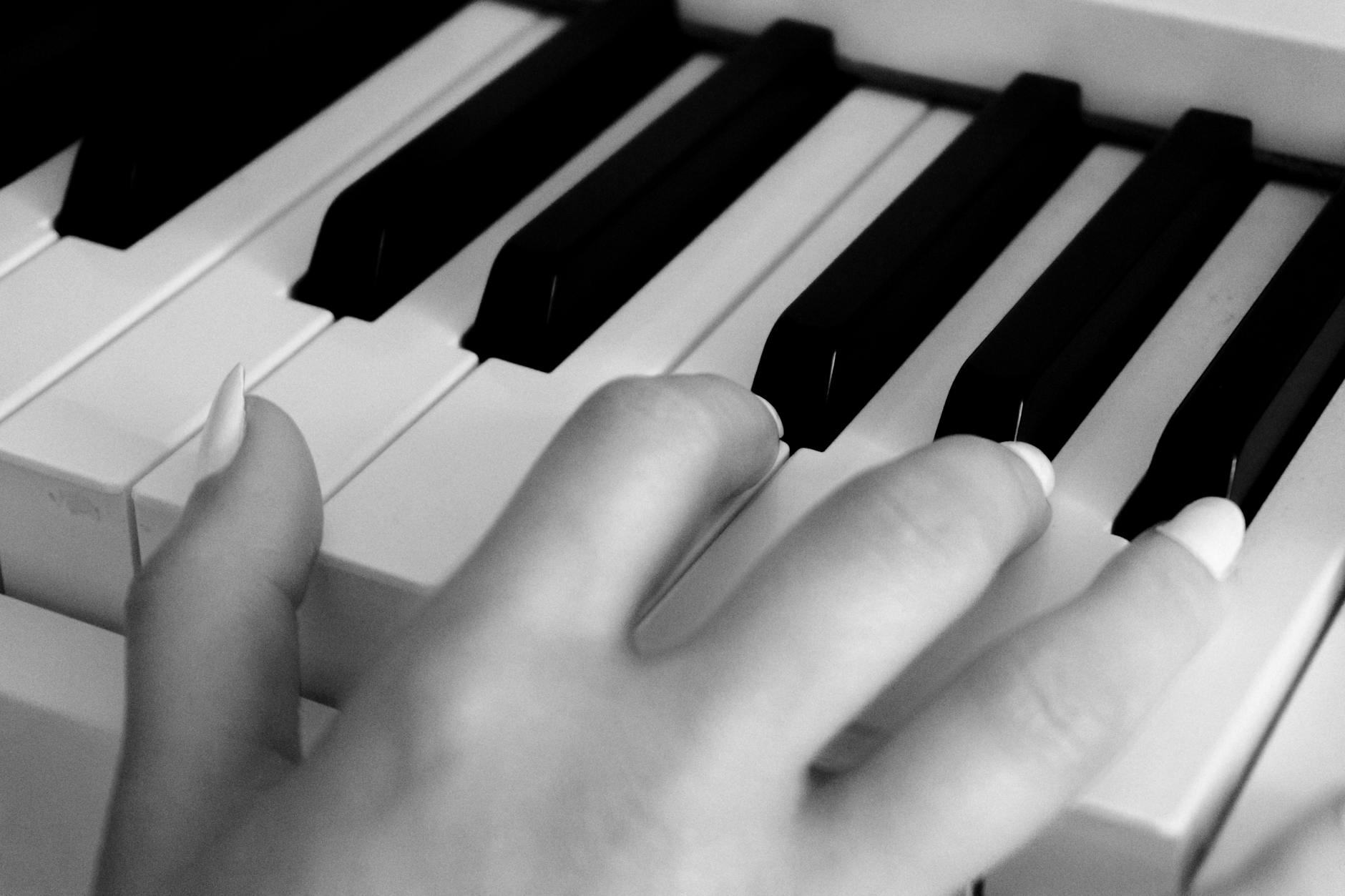 Three Ways To Learn How To Play The Piano Or A Keyboard