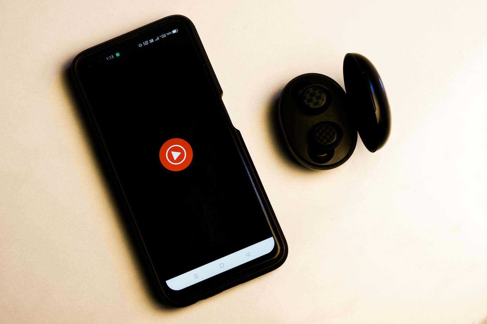 Why Are More Americans Turning to Music Radio Streaming Services